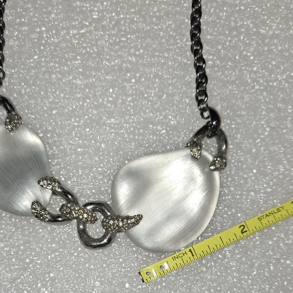 Alexis Bittar Lucite Gunmetal chain link necklace - Picture 4 of 6